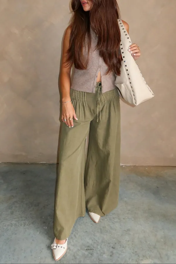 Pleated Detail Wide Leg Pants