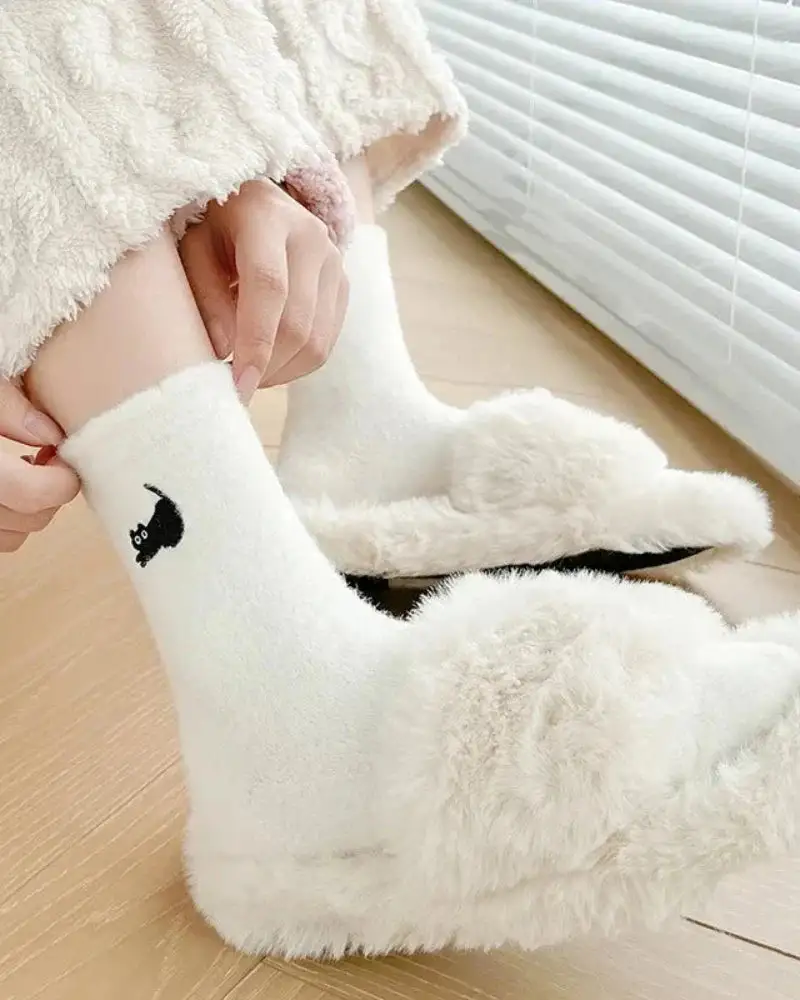 Fuzzy Cat Motif Grip Socks