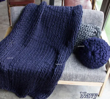 Chunky-Knit Knitted Wool Decorative Throw Blanket