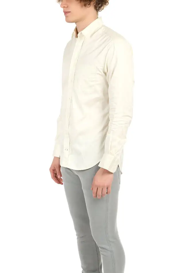 Streamlined Button Down Cotton Shirt