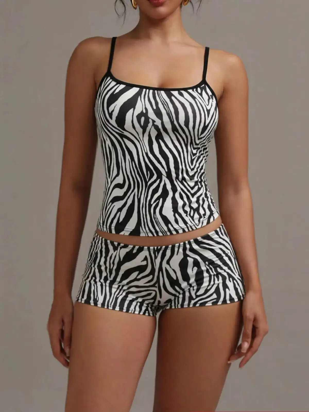 Refined Leopard-Print Top and Shorts Matching Set