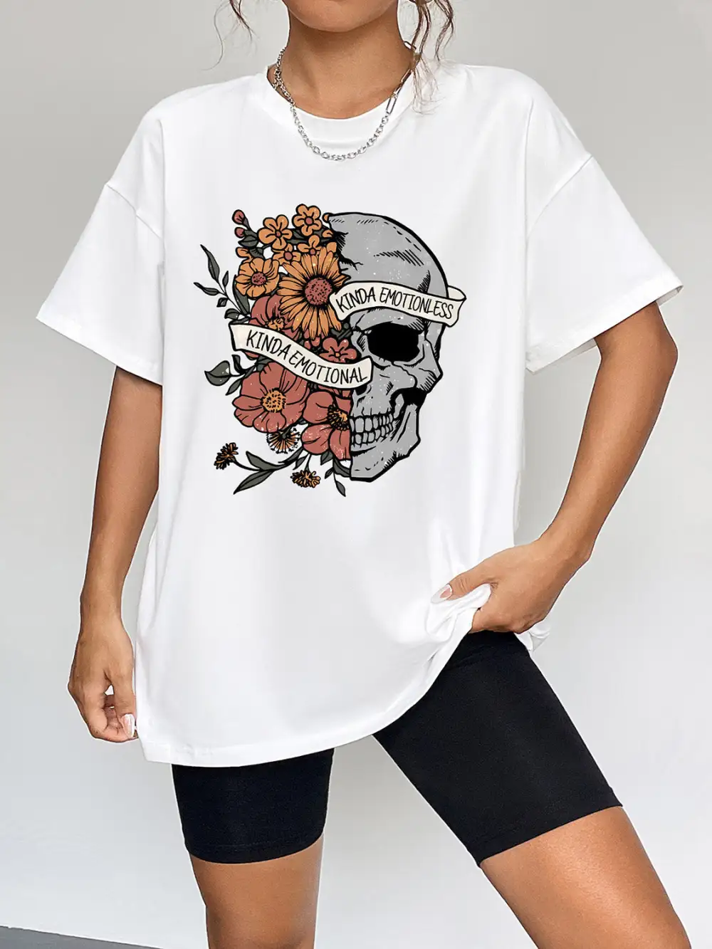 Effortless Round-Neck Short-Sleeve Graphic T-Shirt