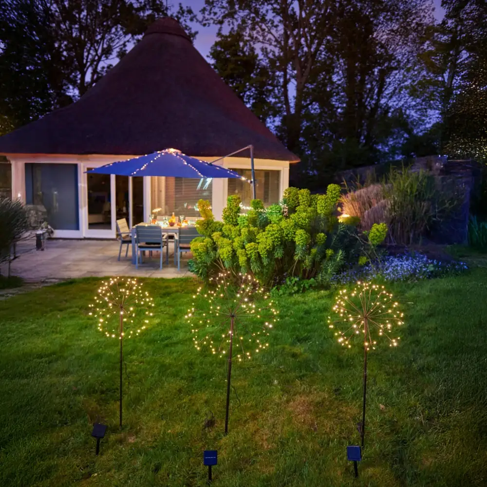 Everyday LED Solar Bloom Garden Light