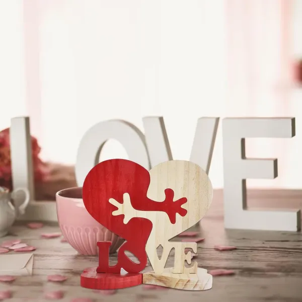 Heart Hug Wooden Decor
