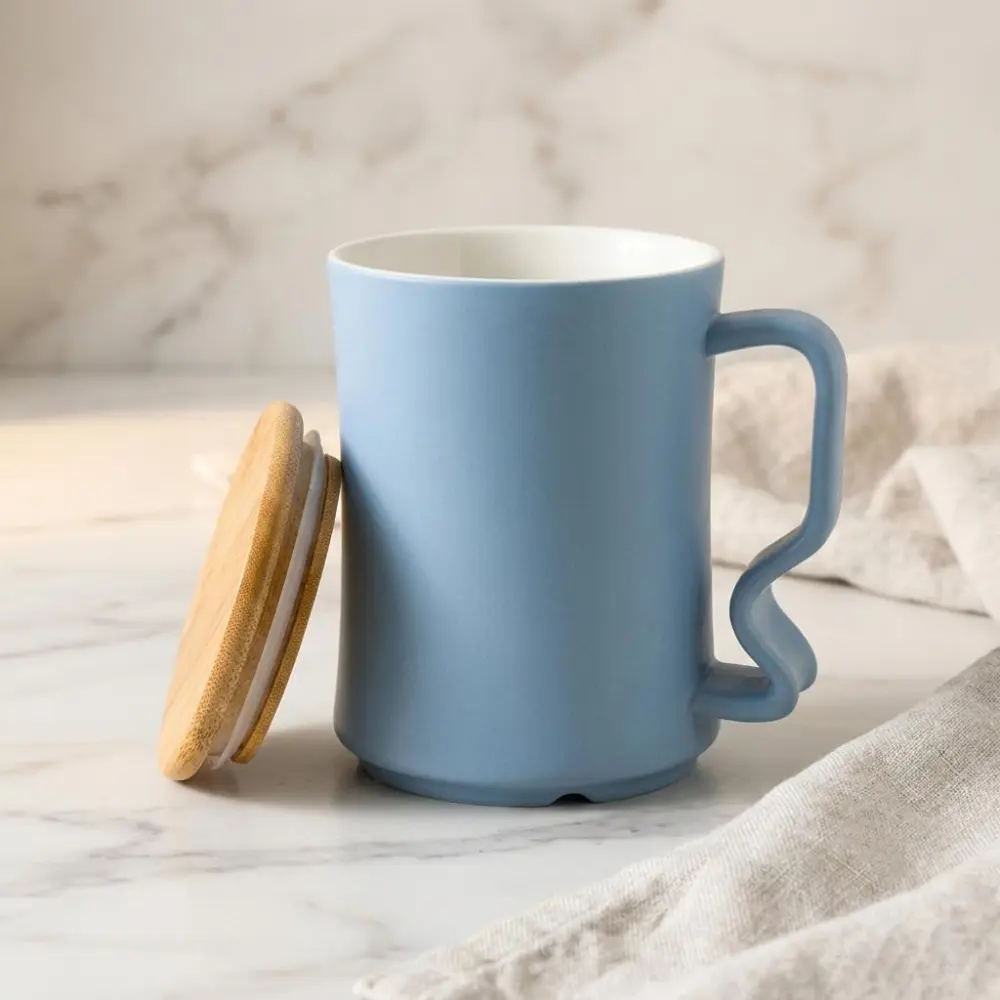 Easy-Grip Ergonomic Mug