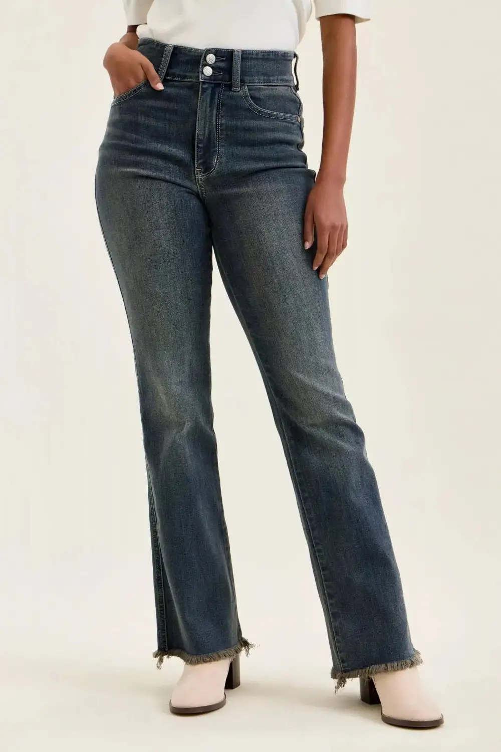 High Waist Frayed Hem Vintage Style Cropped Pocketed Denim Jeans