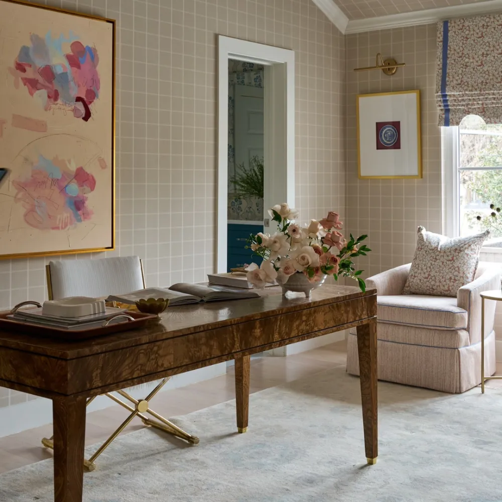 Streamlined Writing Desk