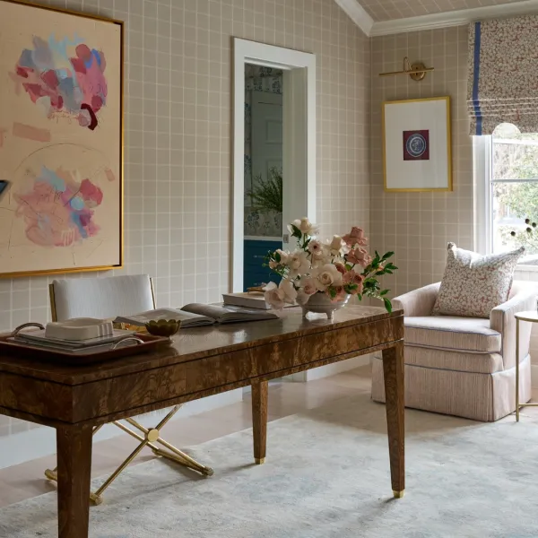 Streamlined Writing Desk