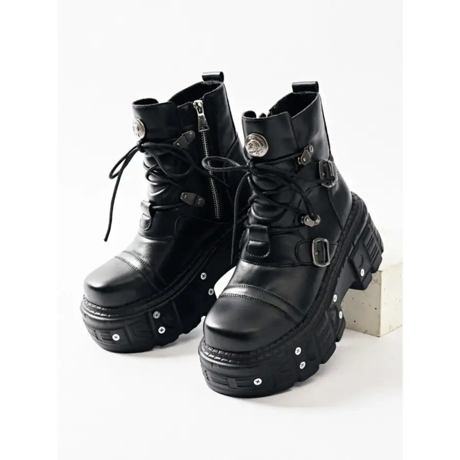 Relaxed Lace Up Platform Boots