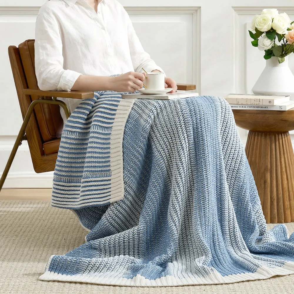 Moss-Stitch Chenille Two-Tone Throw Blanket
