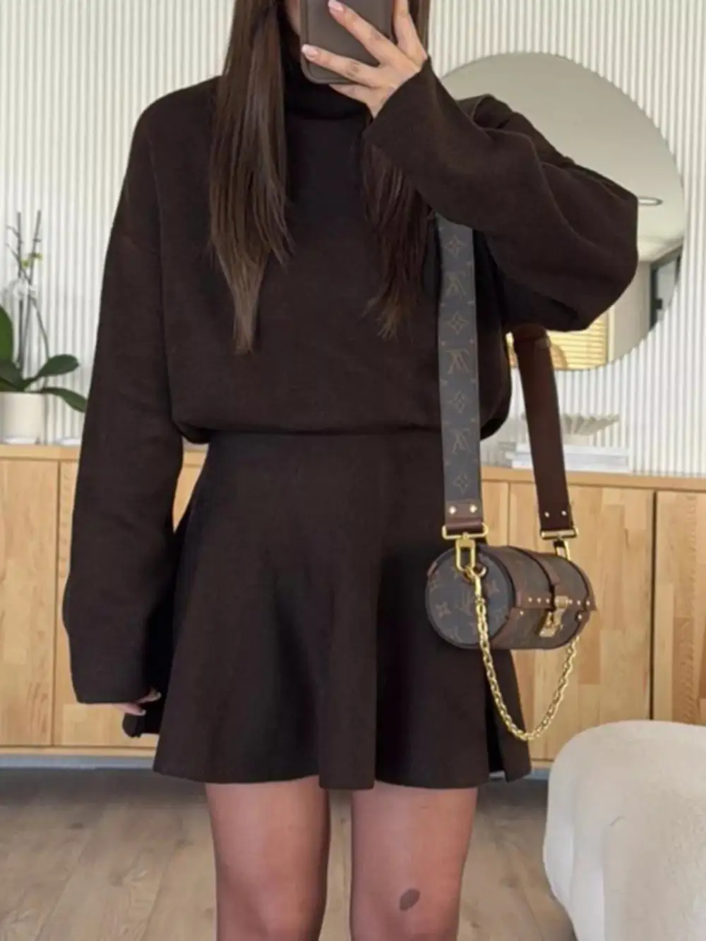 Bouncy Sweater Round Mini Dress
