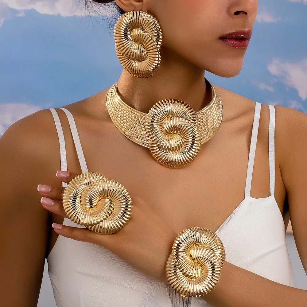Bohemian Seashell Pendant Jewelry Set