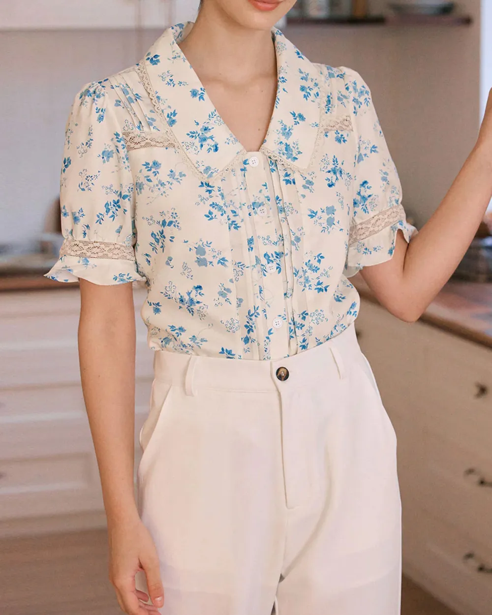 The Lace Spliced Pleated Floral Shirt