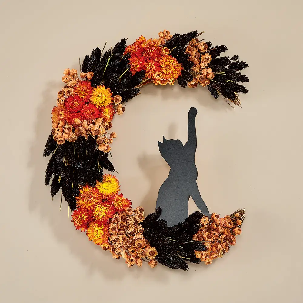 Artisan Strawflower Decorative Wreath