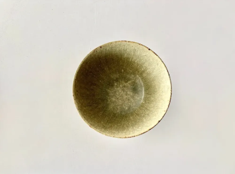 Ash glaze round bowl