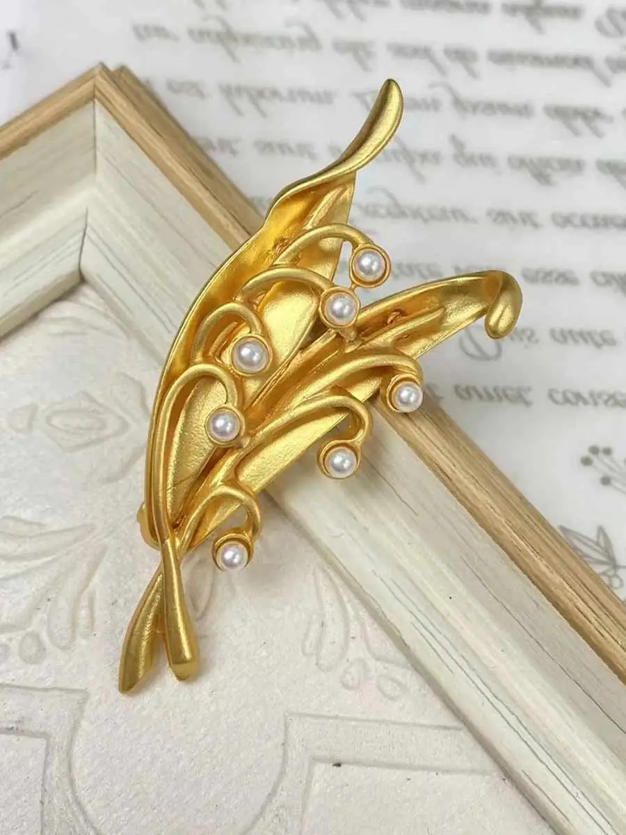 Lumi Simple Pearl Brooch