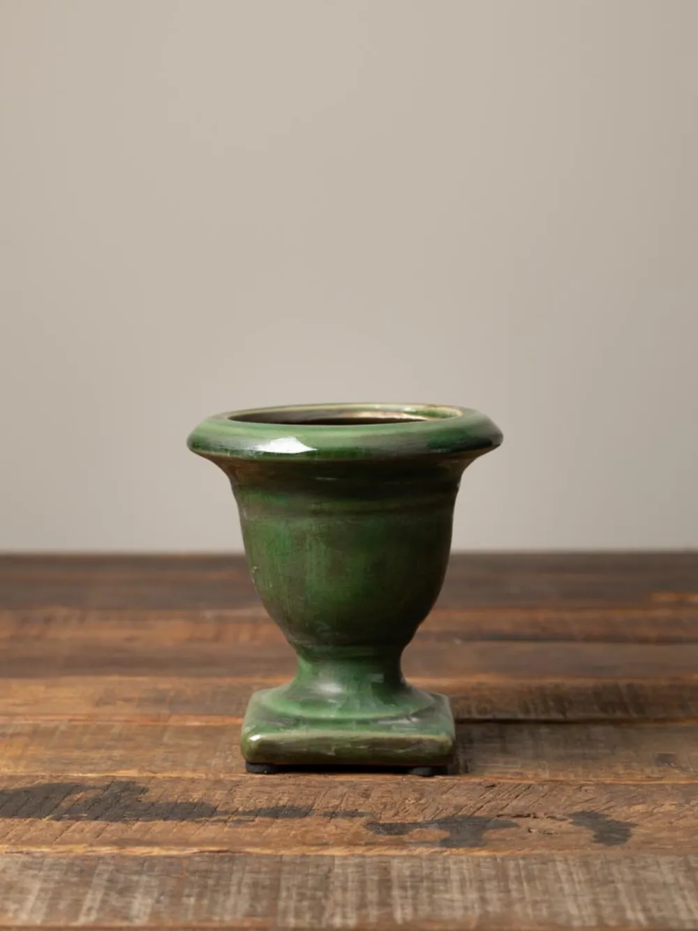 Rustic Urn Pot Decorative Ornament