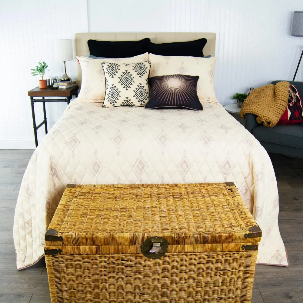 Everyday Reversible Quilted Quilt Set