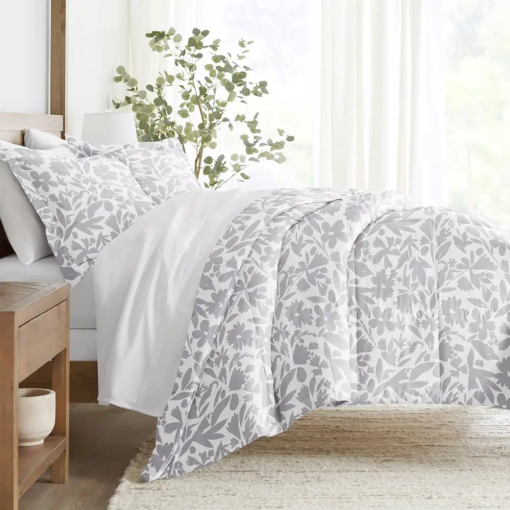 Abstract Garden Patterned Down Alternative Comforter Set