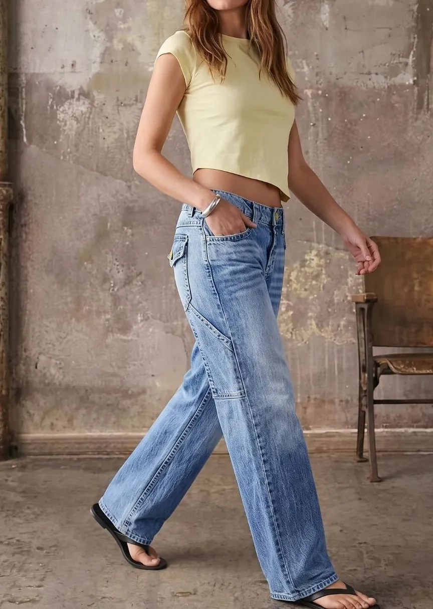 Multi-Pocket Mid-Rise Straight-Leg Jeans