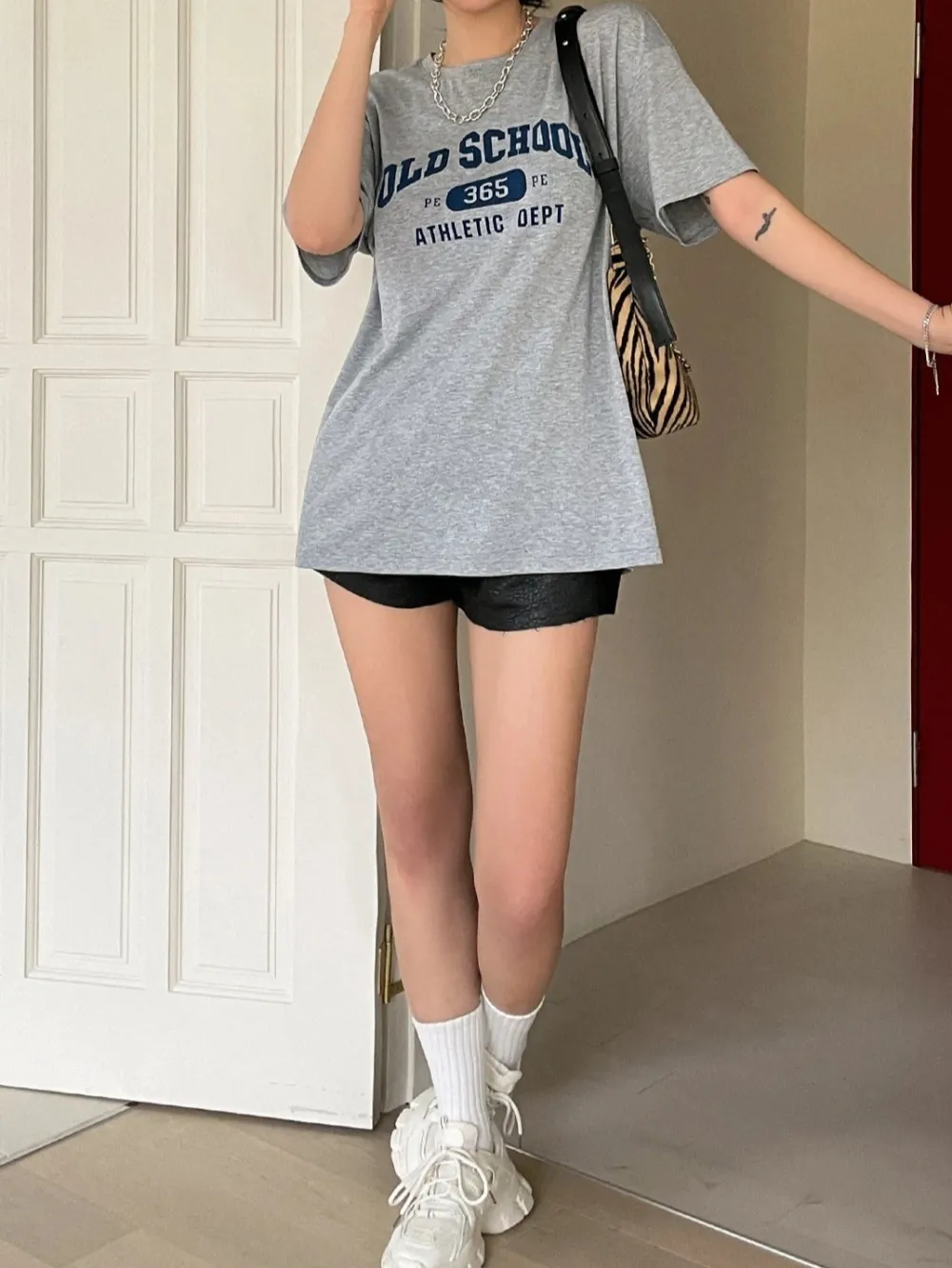 Drop Shoulder Oversized Fit Letter Graphic T-Shirt