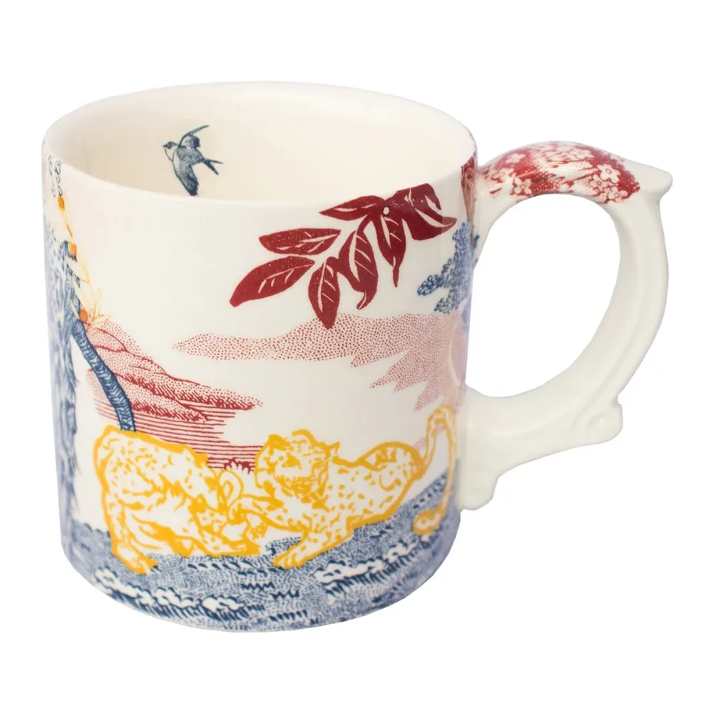 Fine Earthenware Table Pieces