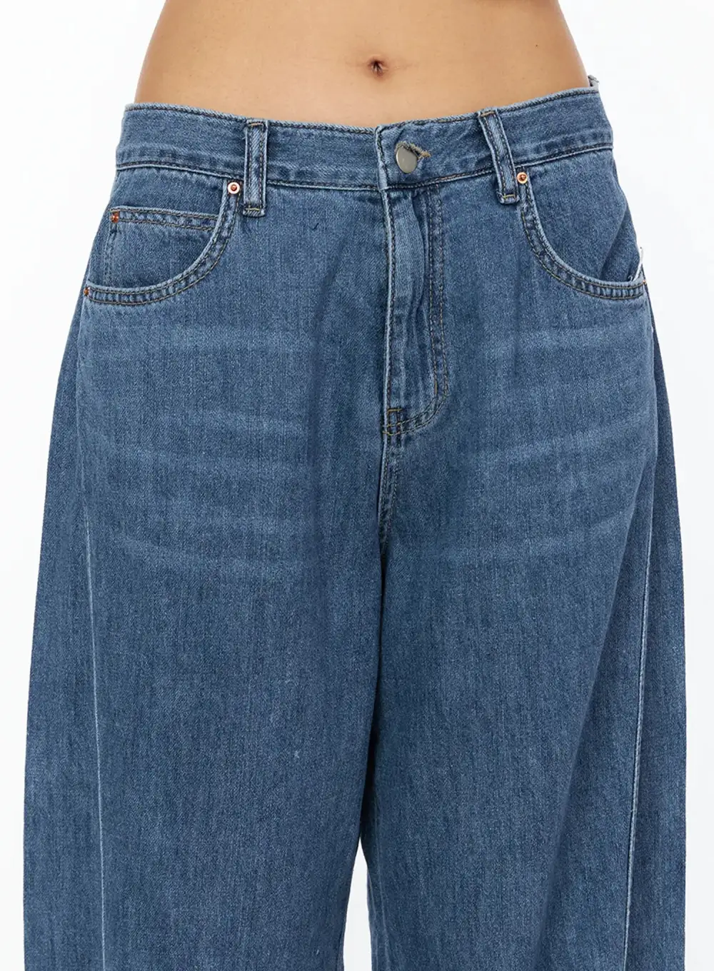 Mid-Rise Baggy Jeans