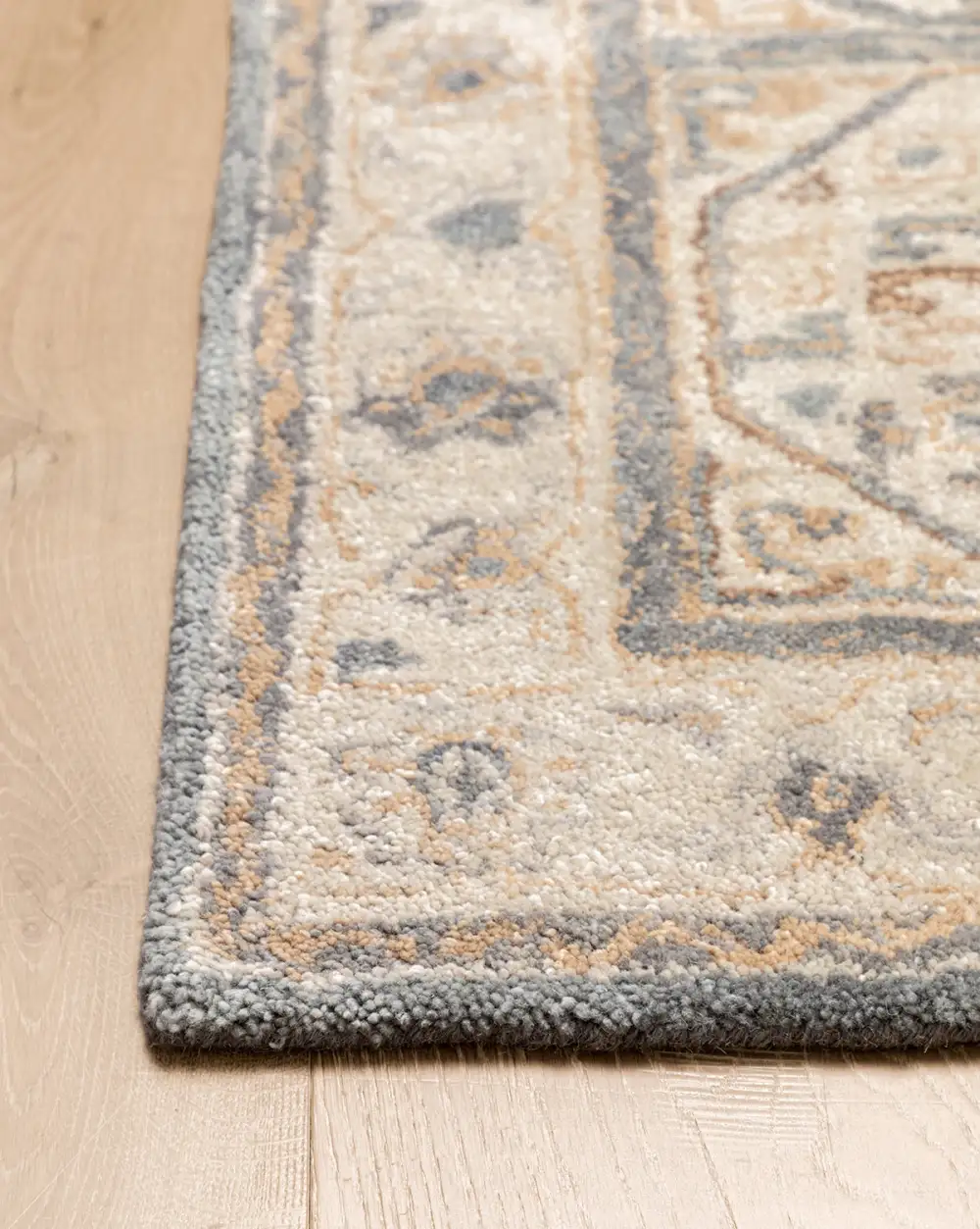 Durable-Weave Classic Hand-Tufted Wool Area Rug