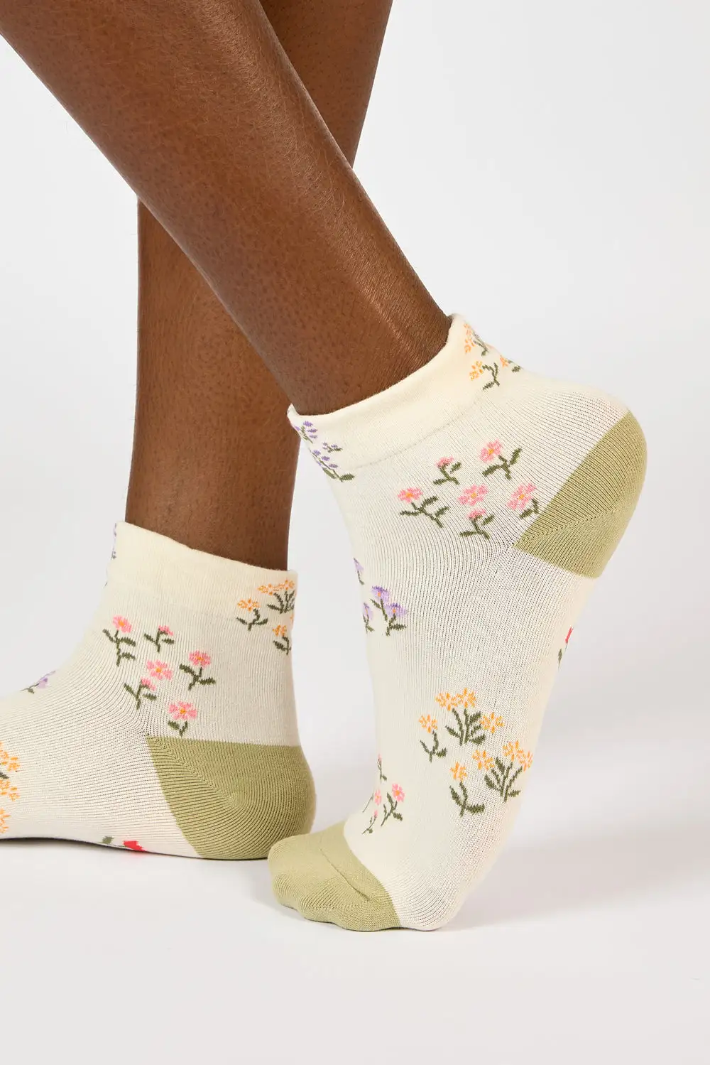 Classic Floral Cluster Socks
