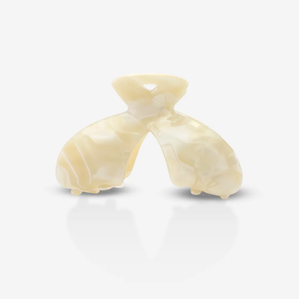 Fresh Curved Lustrous Finish Hair Clip