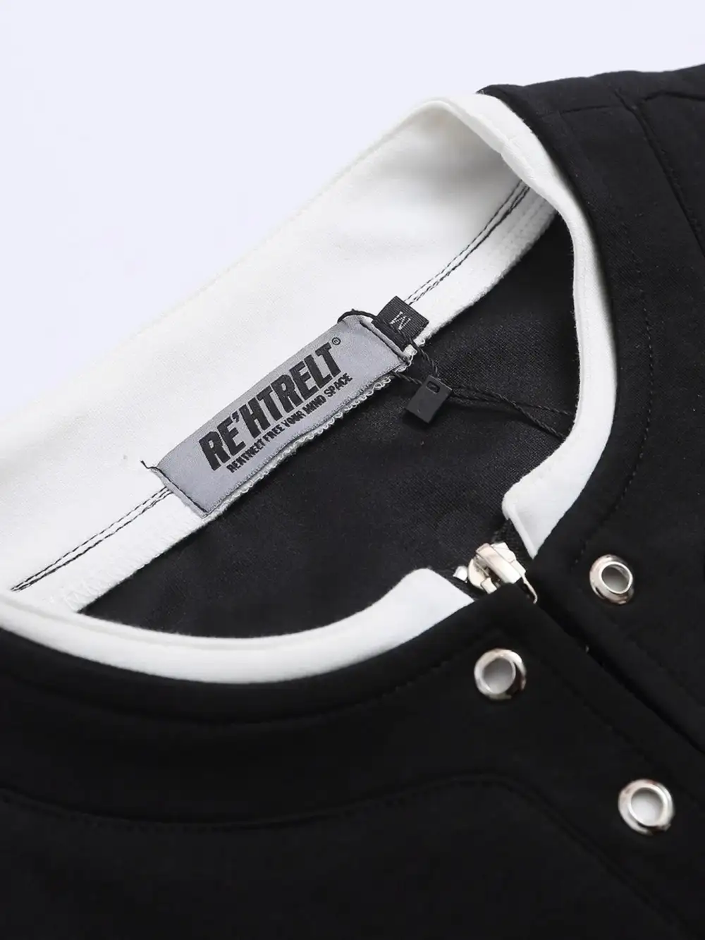 Relaxed Contrast Detail Short Sleeve Crew Neck Tee
