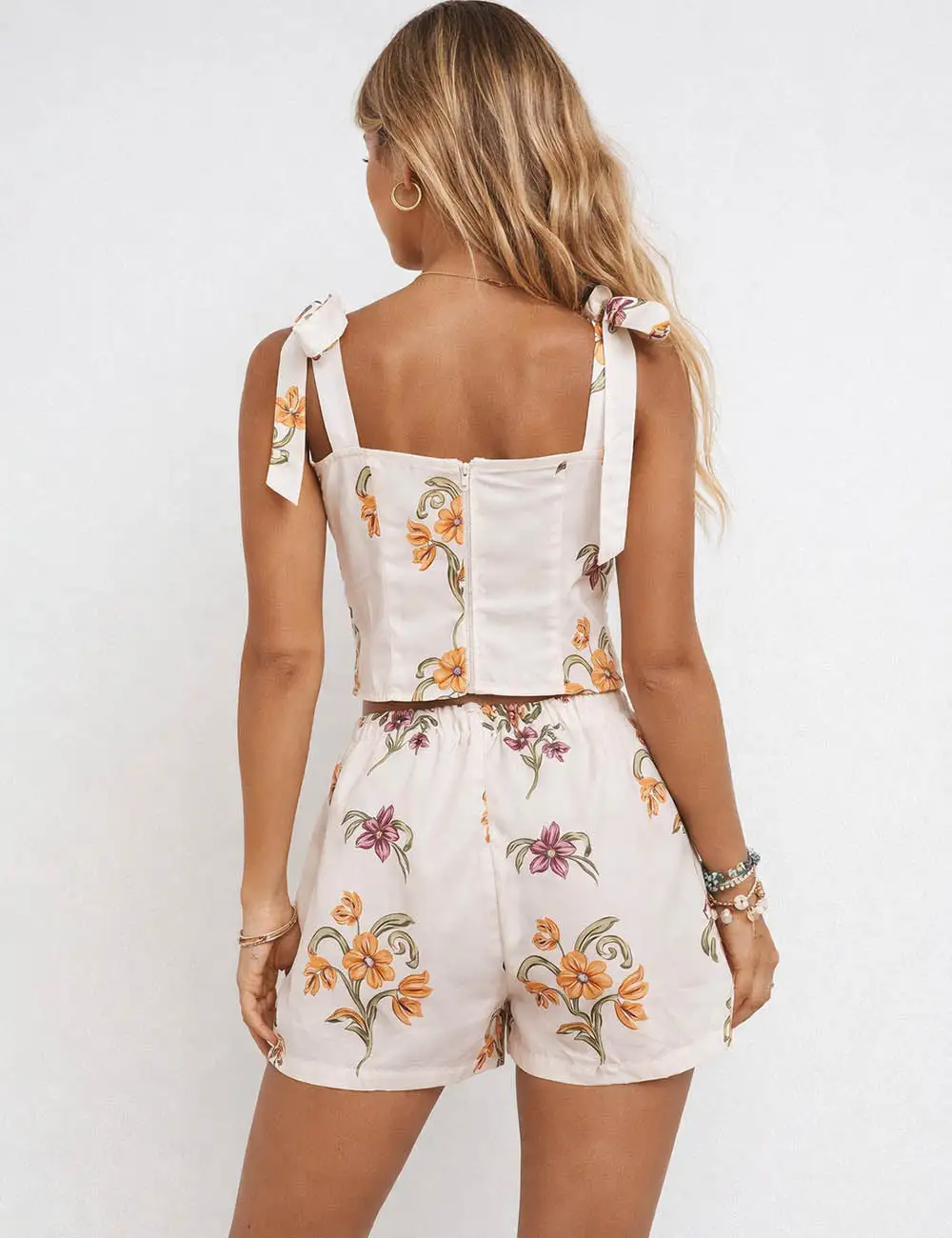 Elastic Waist Wide Leg Pocket Shorts