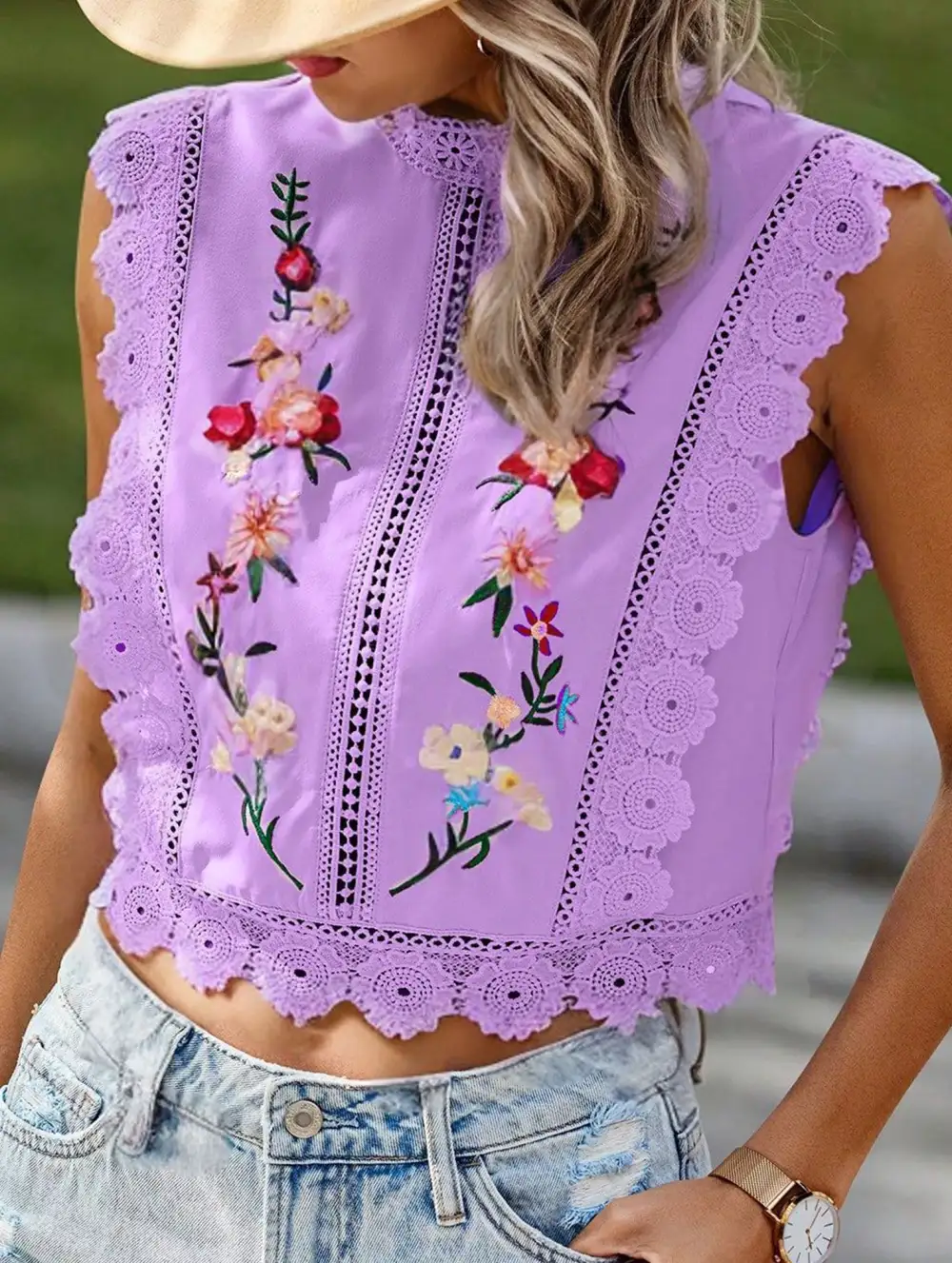 Lace Embroidered Sleeveless Blouse