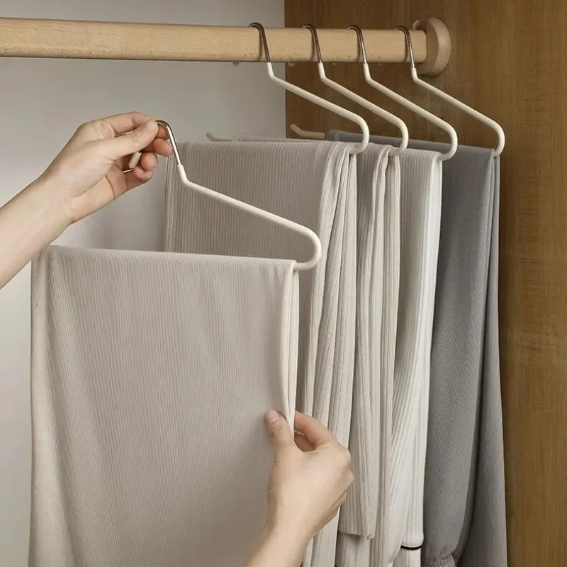 Space-Saving Hanger