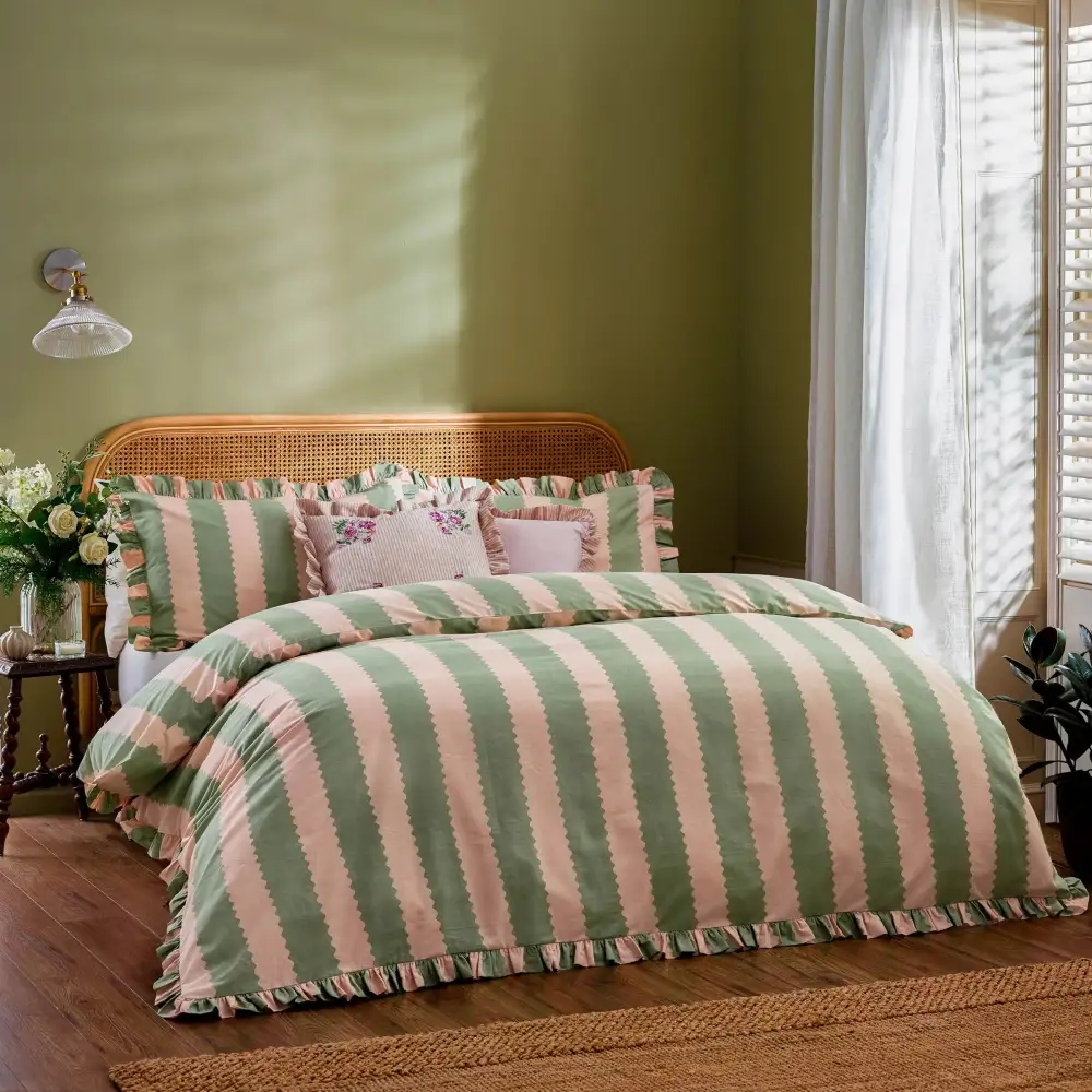 Modern Bedroom Ruffled Stripe Cotton Duvet Cover Set