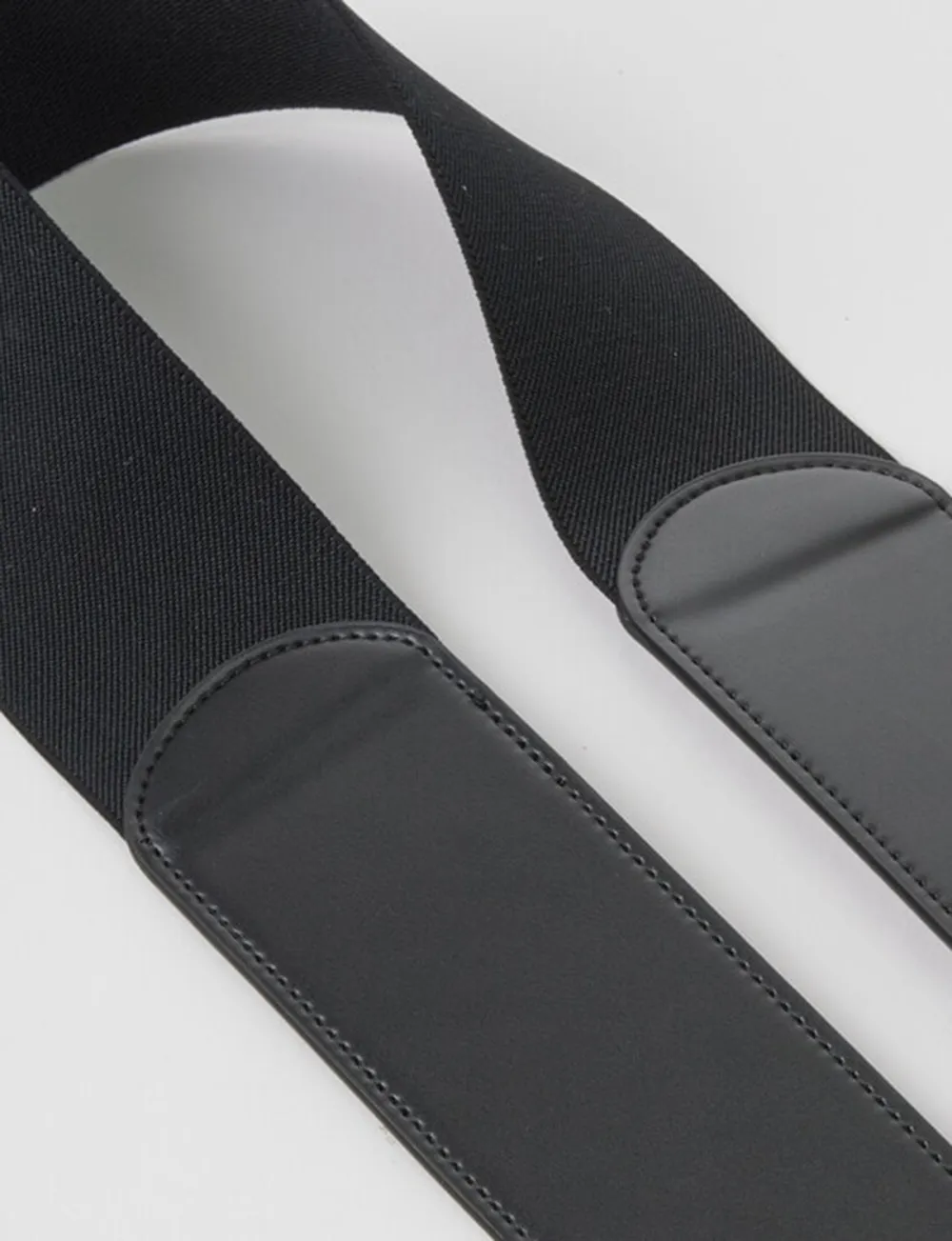 Versatile Commuter Black Leather Belt