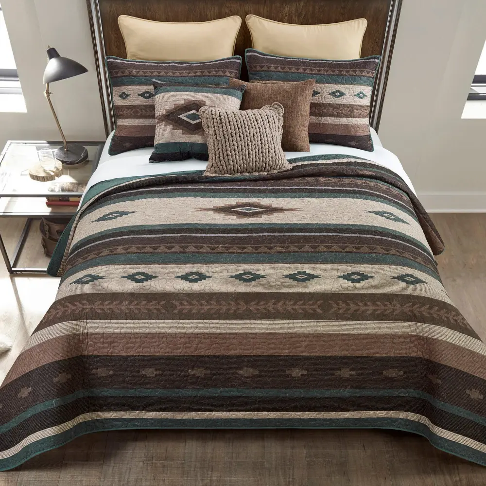Expressive Quilted Geometric Quilt Set