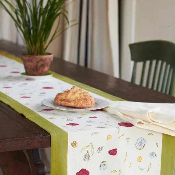 Airy Wildflower Meadow Table Runner