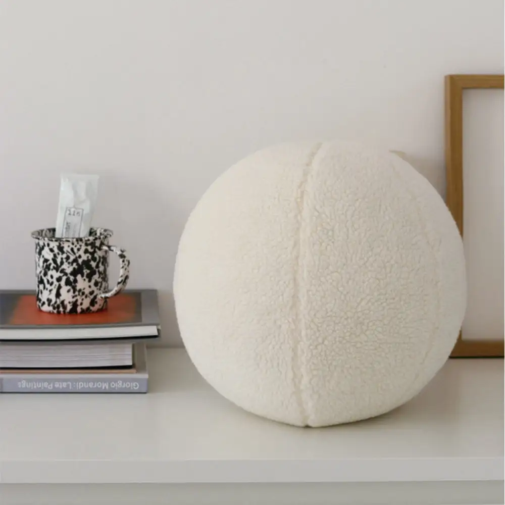 Round Decorative Throw Blanket