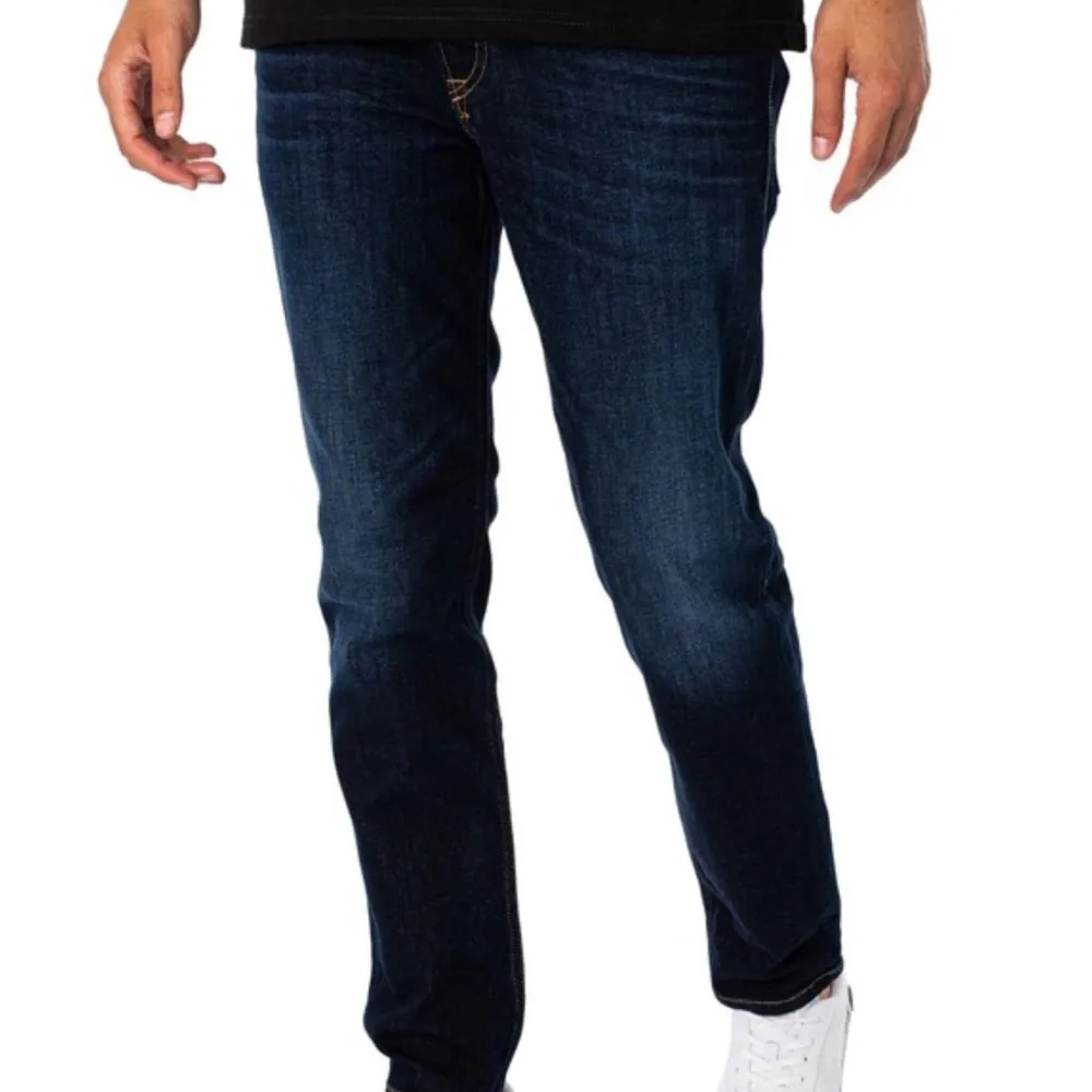 Everyday Tapered Denim Jeans