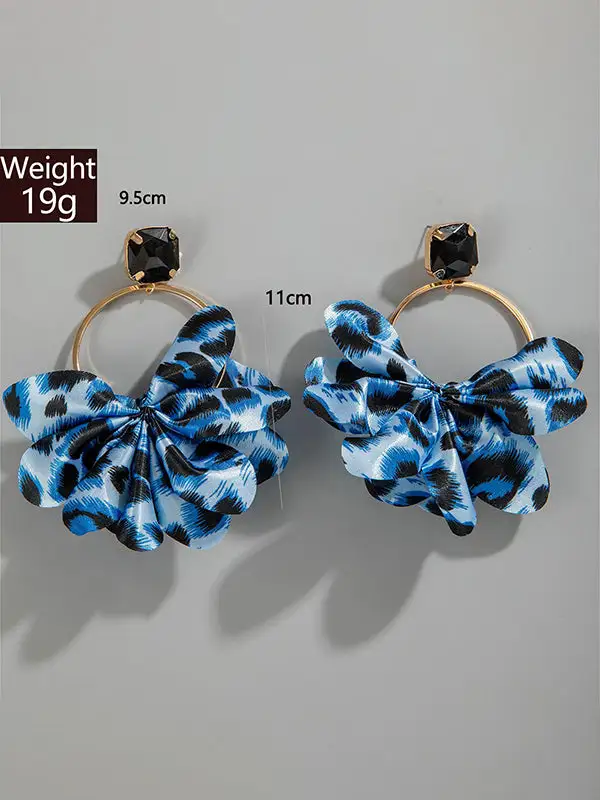 Expressive Geometric Accent Earrings