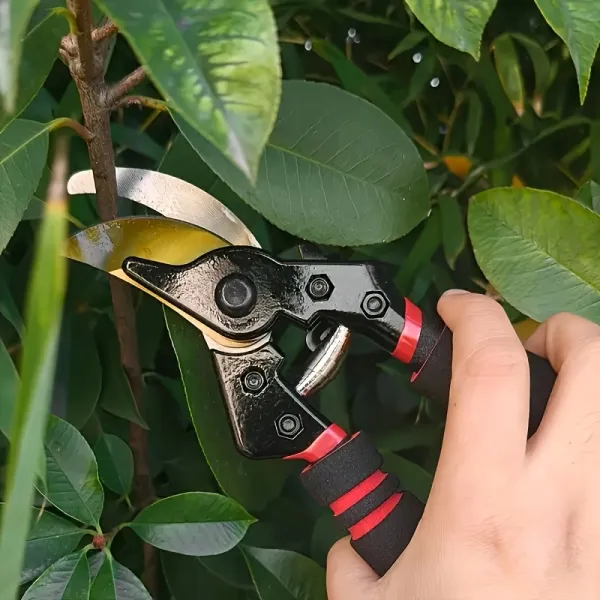 Heavy-Duty Garden Pruners