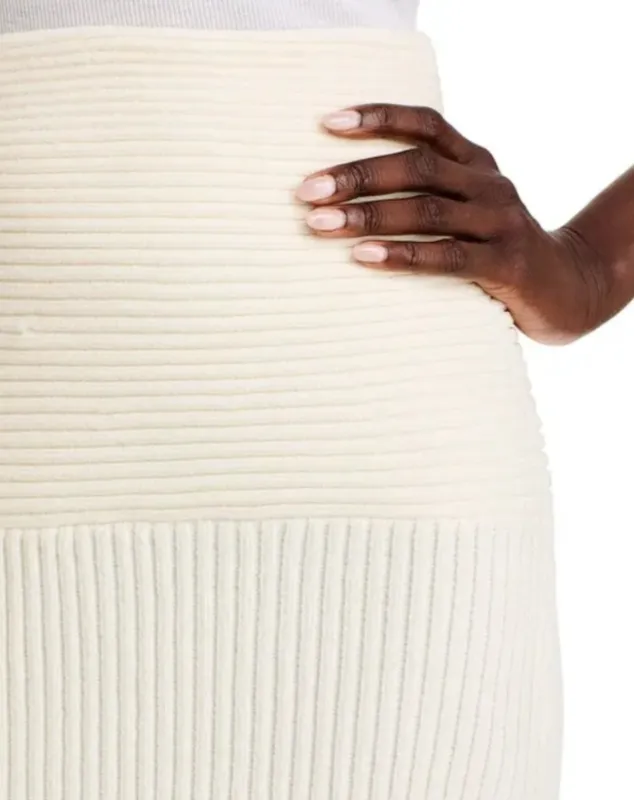Ribbed Pull On Skirt