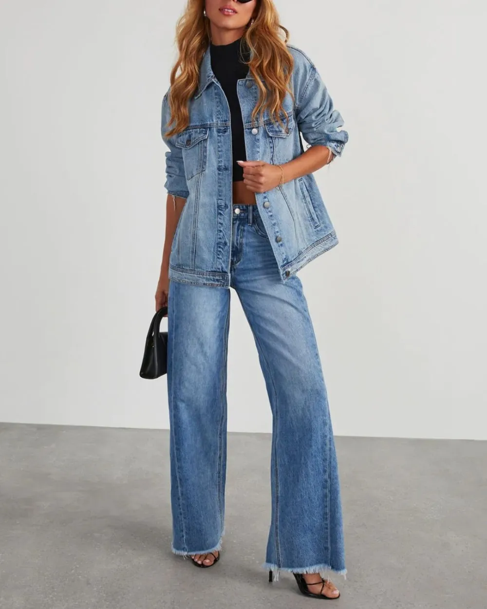 Loose Wide-Leg Raw-Hem Jeans