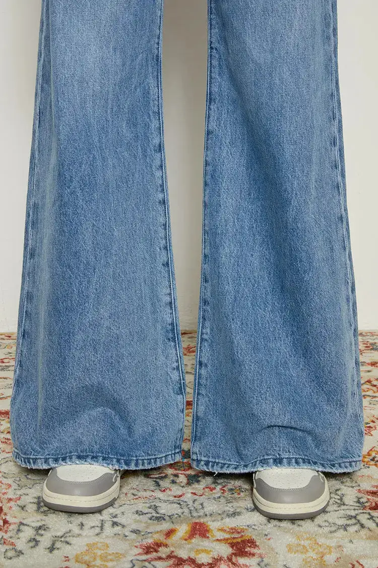 Bootcut High Rise Whiskered Denim Jeans