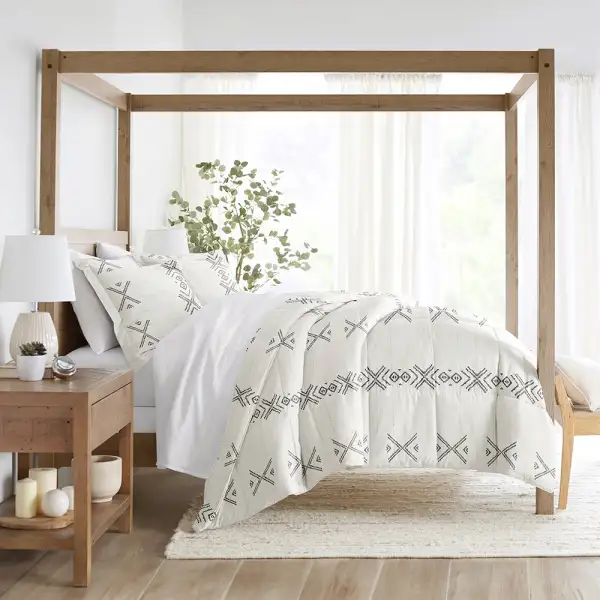 Stitch Patterned Down Alternative Comforter Set