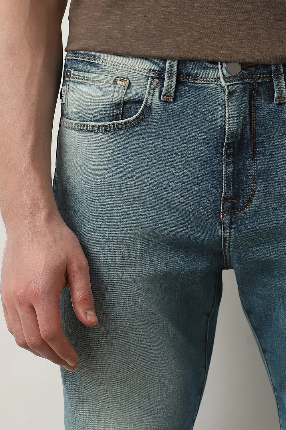 Blue Mid Rise Scott Straight Fit JEANS