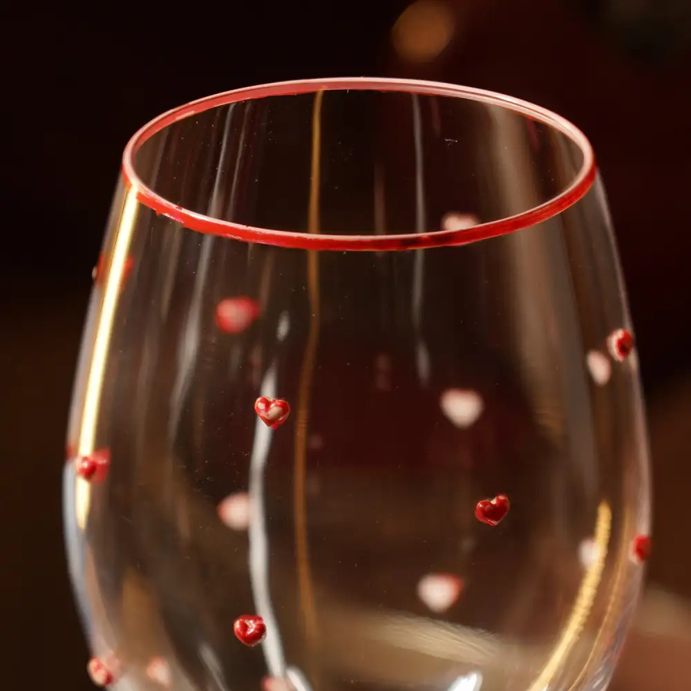 Clear Red Accent Wine Glass Set