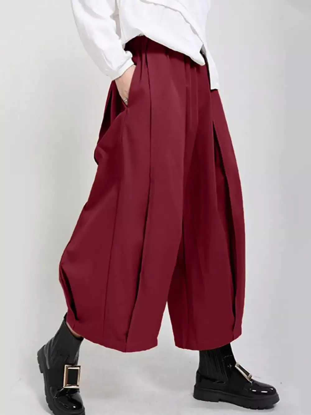 Wide Leg Pleated Detail Pants