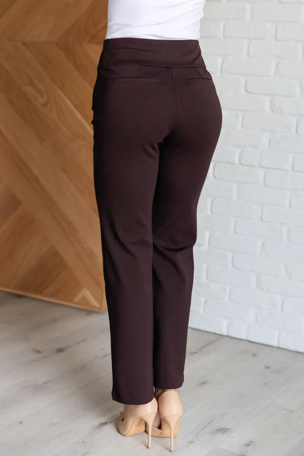 Magic Straight Pants In Chocolate